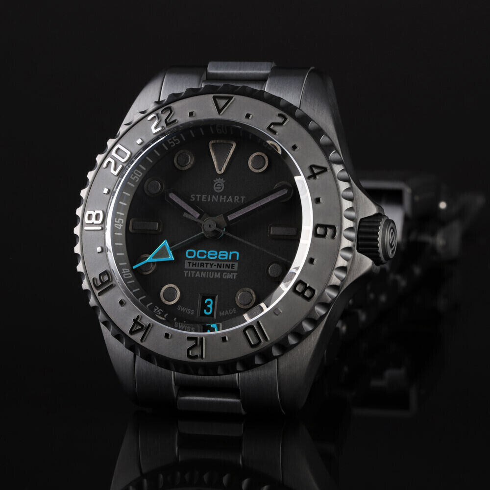 Steinhart Ocean 39 Titanium GMT Phantom Blue Automatic Swiss Diver Watch 106-1401