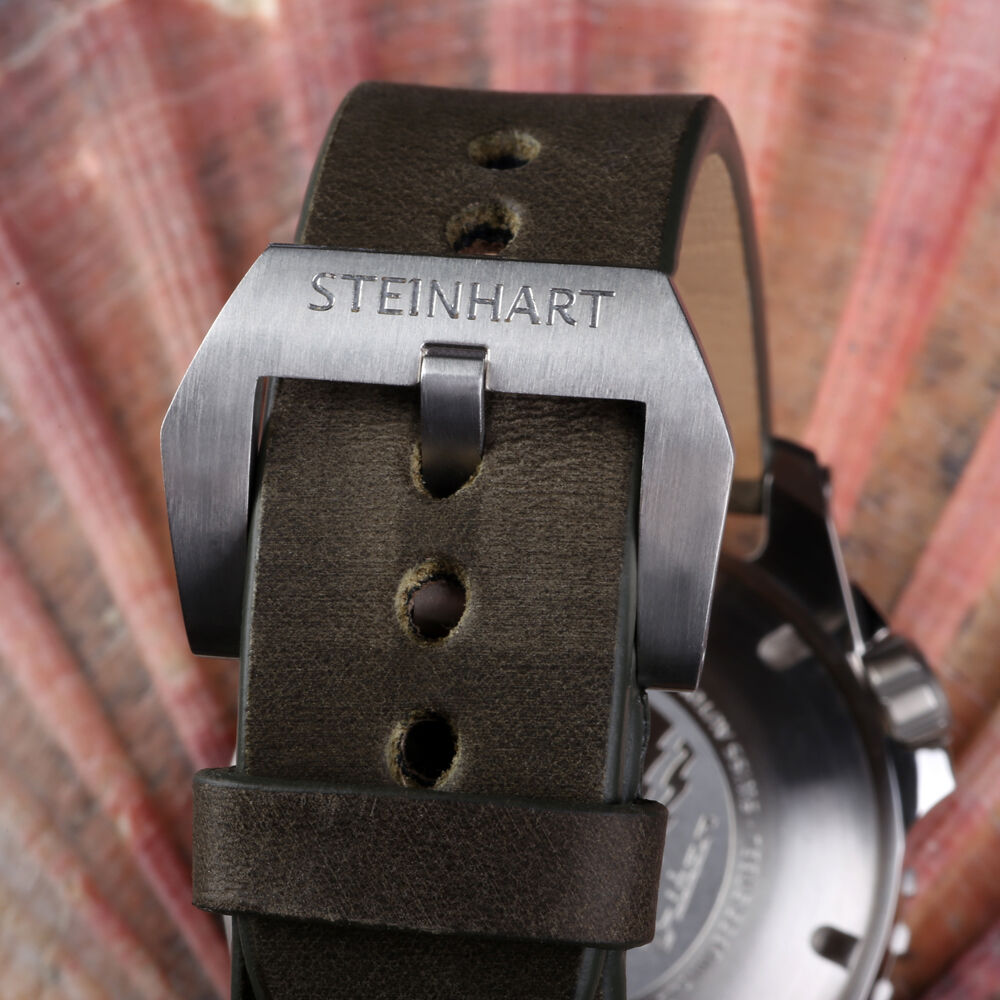 Steinhart Triton 30 ATM GREEN Diver Watch Men 45mm Auto 103-0998 Special Edition