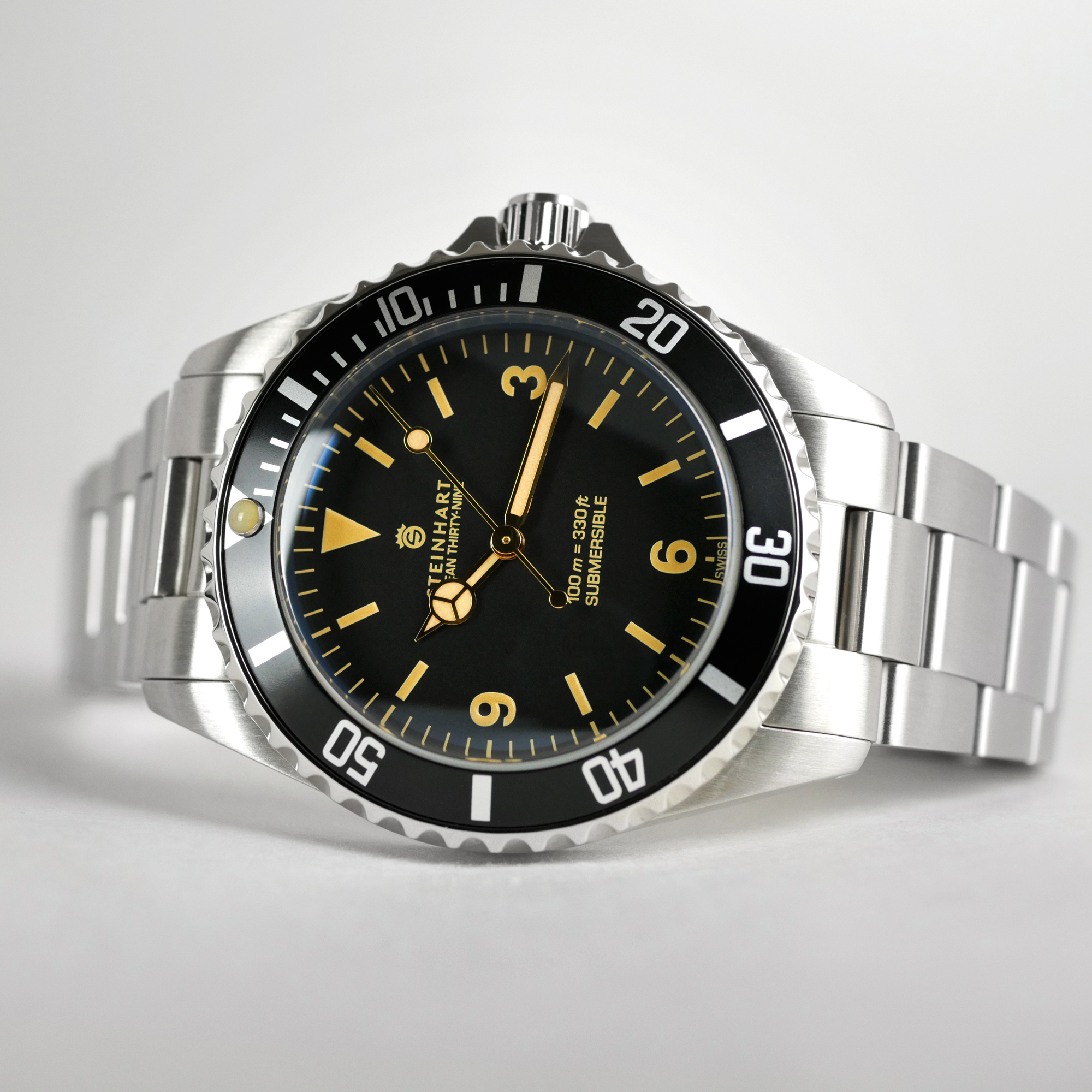 Steinhart Ocean One 39 Automatic Swiss Dive Watch Explorer Gnomon Exclusive 103-0942