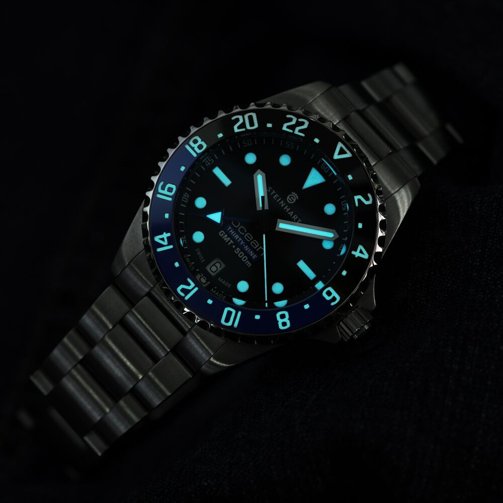 Steinhart Ocean 39 GMT Premium 500 Ceramic Automatic Swiss Men's Watch 106-0950