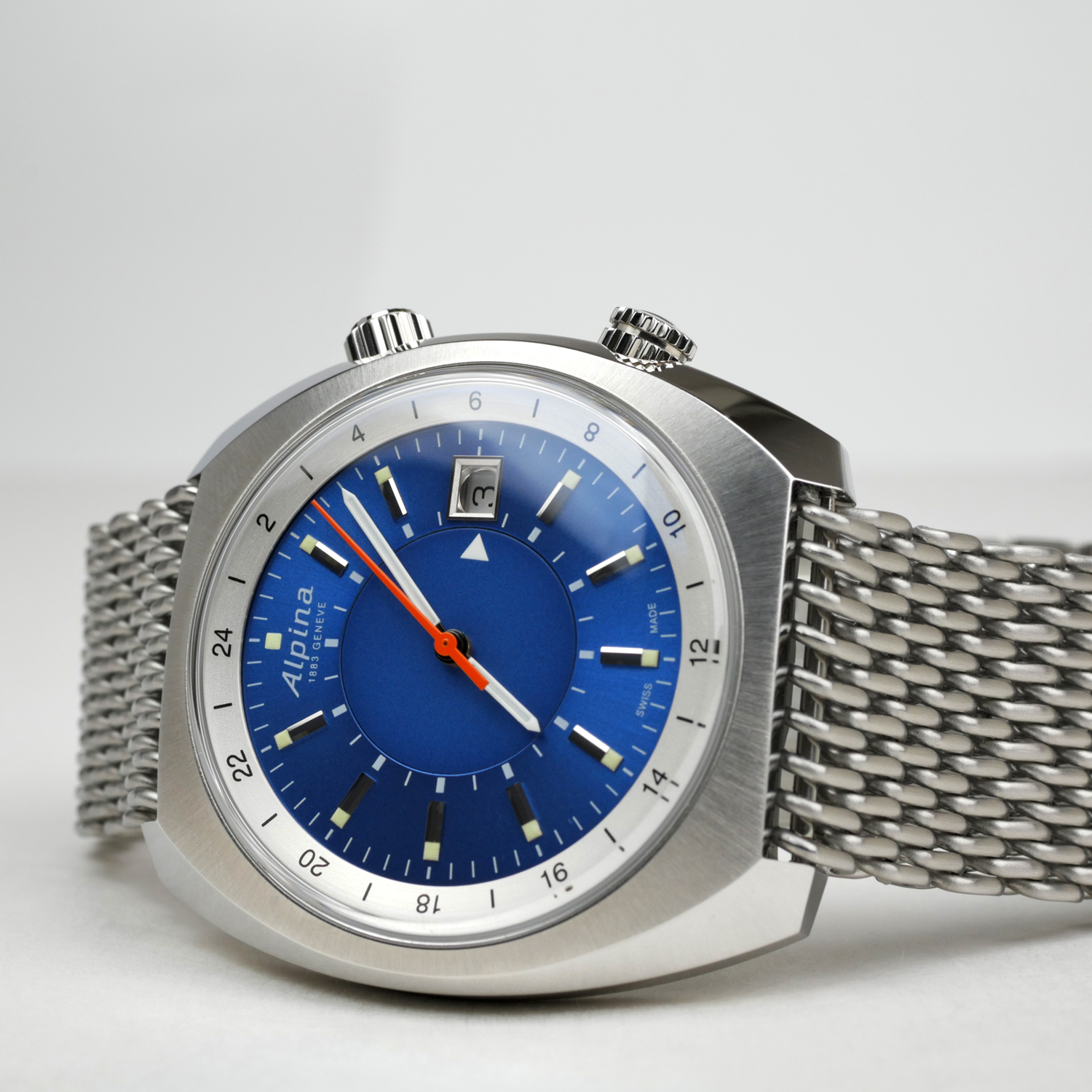 Alpina 1883 Geneve Startimer Pilot Heritage Automatic GMT Men's Swiss Watch Blue Dial AL-555LNS4H6B