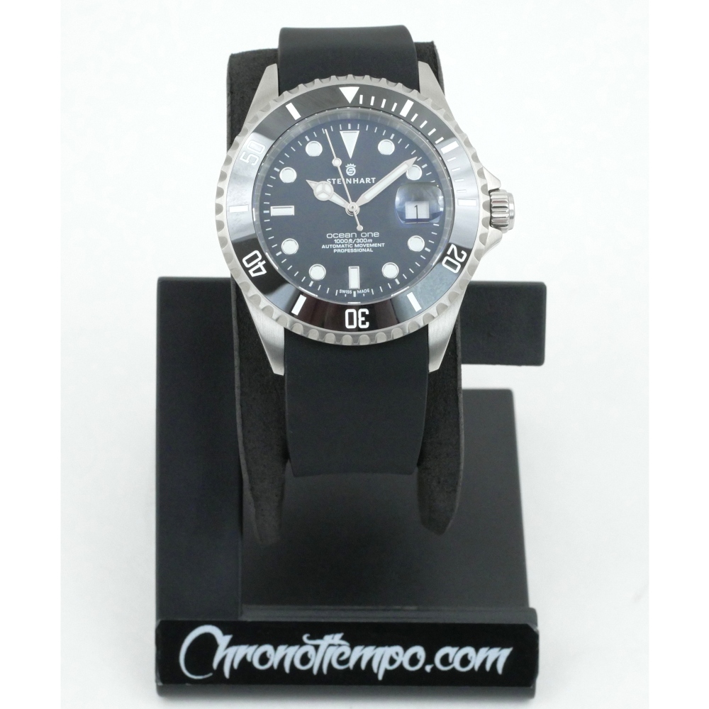 Chronotiempo Universal Silicone Watch Band Slim Watch Strap with Curved Ends 22mm Black With Stainless Steel Buckle