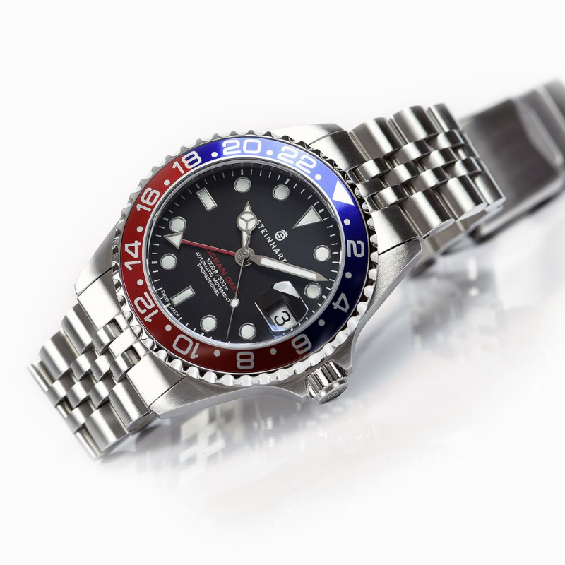 Steinhart Ocean GMT.2 Diver Watch 39mm 30ATM Blue-Red Pepsi/Stainless Steel Jubilee Auto Swiss Made 103-0921
