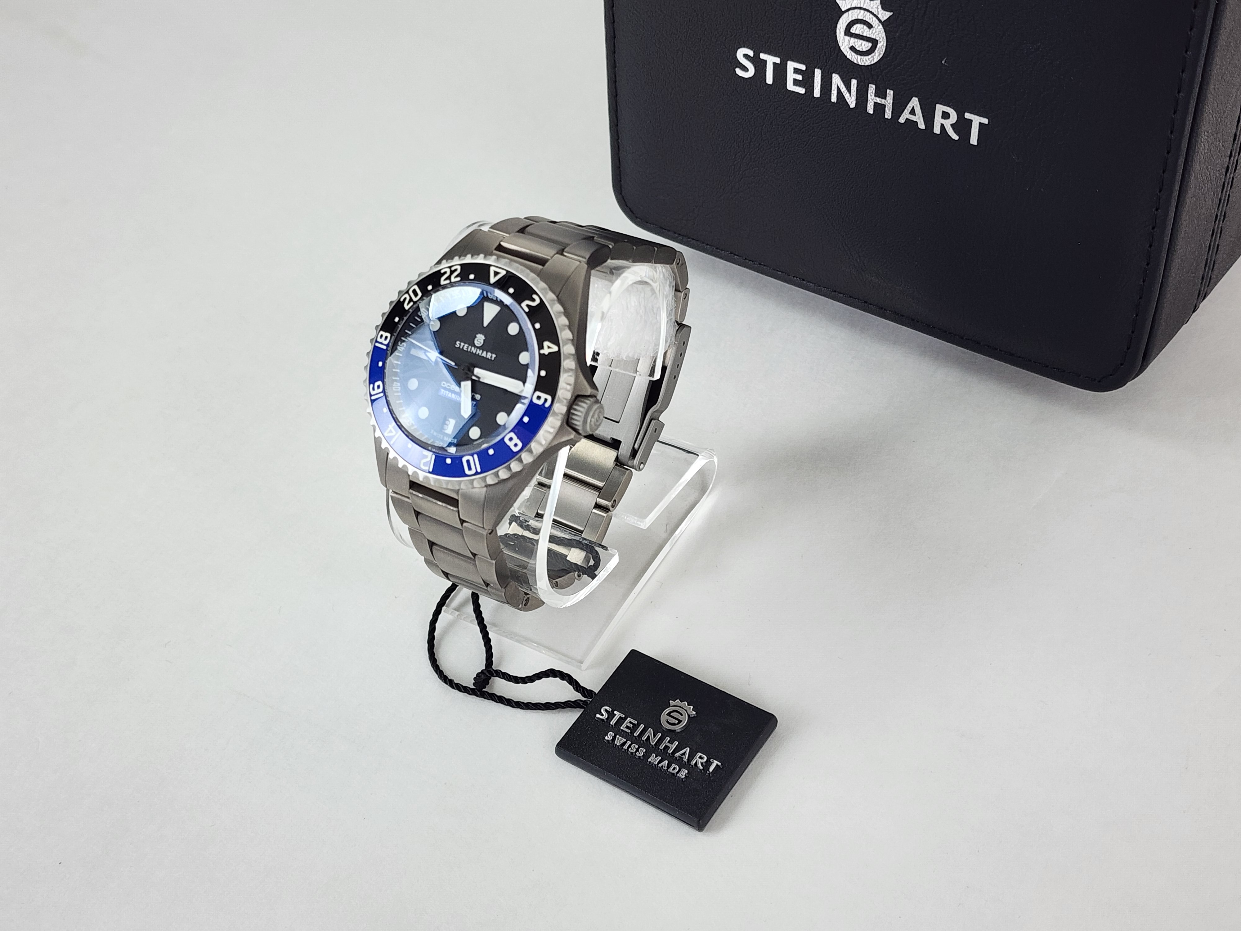 Steinhart Ocean One Titanium 500 GMT premium Ceramic Automatic Men's Watch 103-0662 Batman